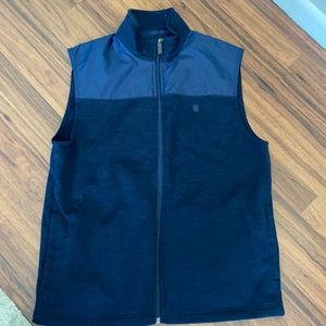 Men’s navy Izod golf vest